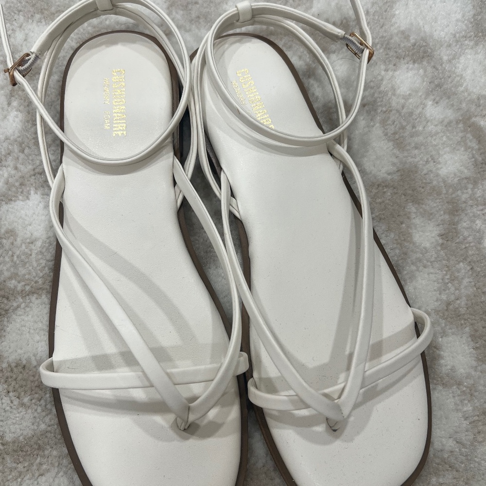 Cushionaire strappy sandal